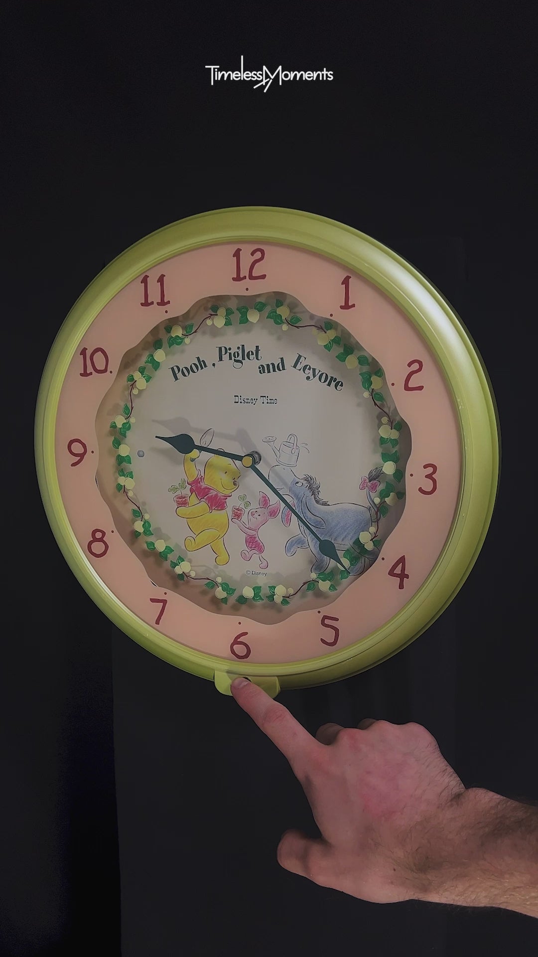 DISNEY WINNIE THE POOH & FRIENDS ANIMATED MUSICAL on sale WALL CLOCK VINTAGE